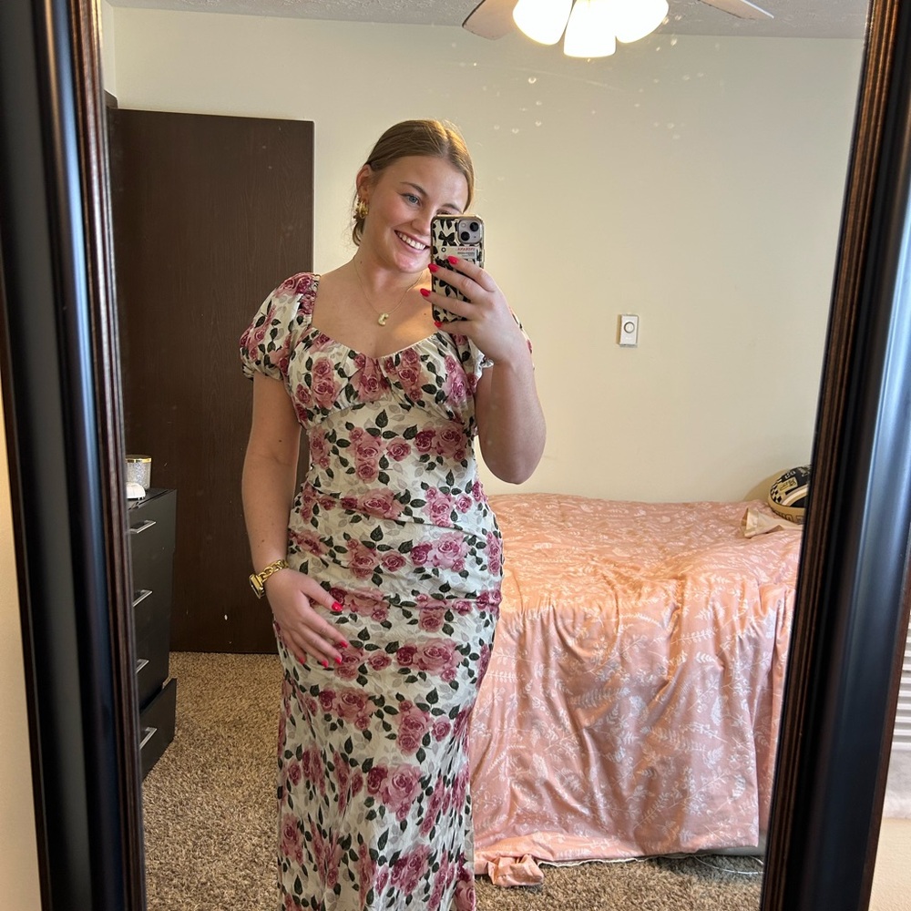 Ave & Liv: Floral Linnea Midi Dress